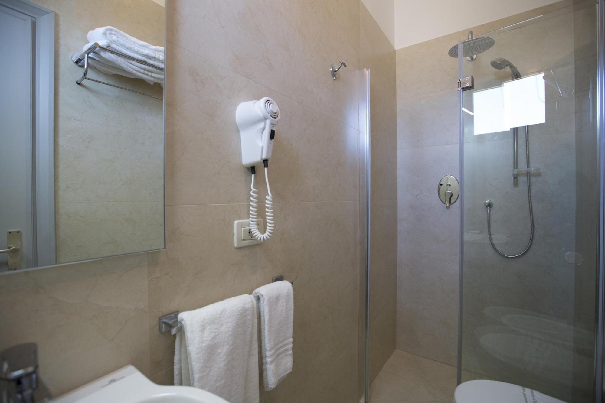 Hotel Brunella Rimini Esterno foto