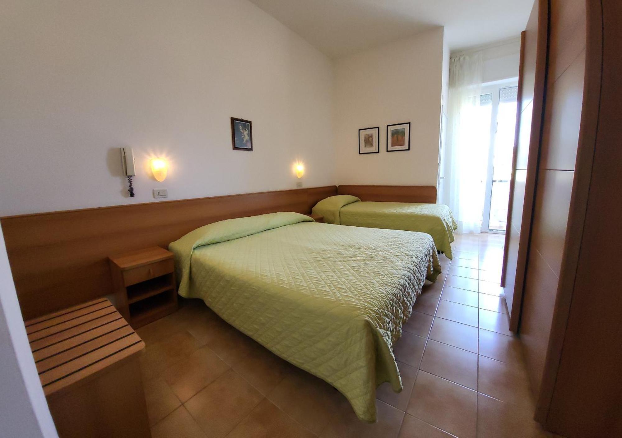 Hotel Brunella Rimini Esterno foto