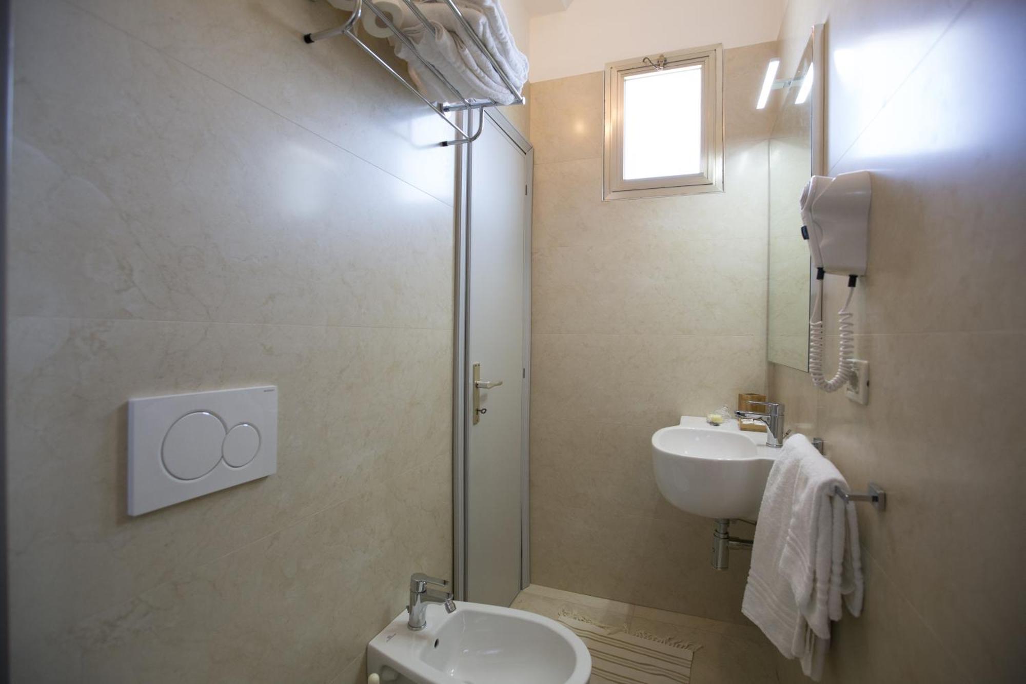Hotel Brunella Rimini Esterno foto